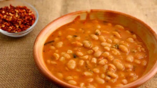 Τα μυστικά για χυλωμένη παραδοσιακή φασολάδα