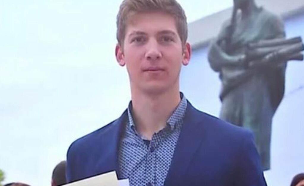 Συνεχίζονται οι έρευνες για τον 33χρονο αγνοούμενο γιατρό – Μεταβαίνουν στην Κρήτη εθελοντές με σκυλιά και drones