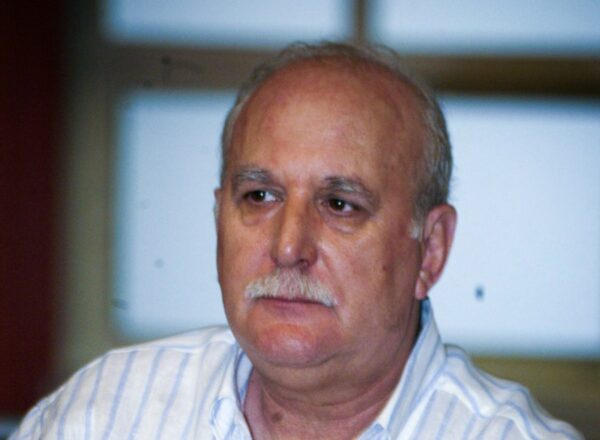 Γιώργος Παπαδάκης: Ο δημοσιογράφος που συνέδεσε το όνομά του με την καθημερινότητα του Έλληνα πολίτη