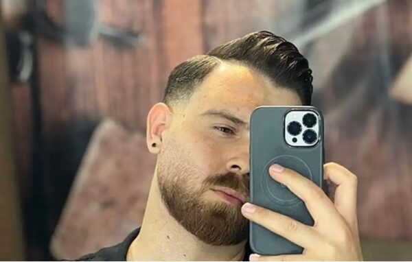 Ιράν: Ερφάν Σολτανί, ο 26χρονος διαδηλωτής που θέλει να κρεμάσει ο Χαμενεΐ και θα περάσει μόλις 10 τελευταία λεπτά με την οικογένειά του