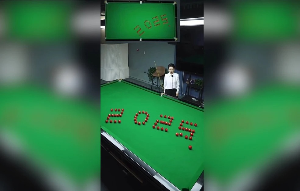 Βιρτουόζα του μπιλιάρδου έκανε τη δική της υποδοχή στο 2026 με ένα αριστοτεχνικό χτύπημα (βίντεο)