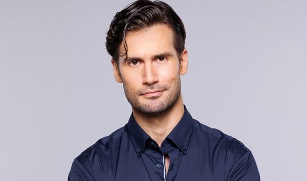 Μπαμπά, σ’αγαπώ: Ο Αναστάσης Ροϊλός είναι ο «Μπαμπά-φεύγας»!