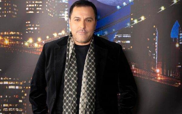 Βρεττός Βρεττάκος:  -Περιγράφει τη στιγμή που έλαβε μήνυμα από τον στυλίστα της Beyoncé,