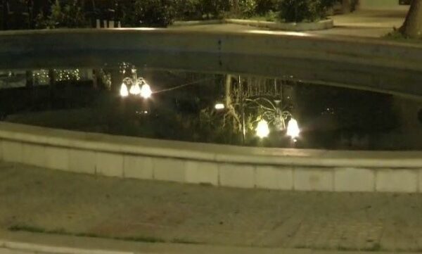 Καλλιθέα: Σε κρίσιμη κατάσταση το κοριτσάκι που έπεσε στο σιντριβάνι