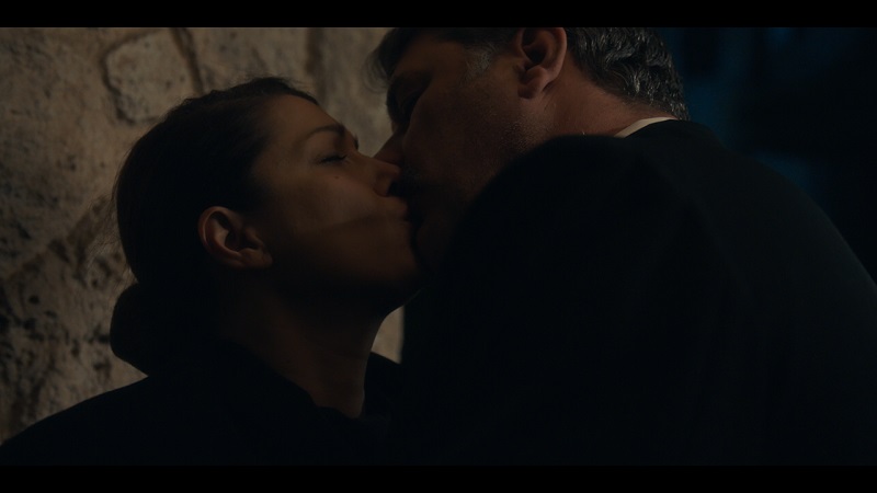 Porto Leone: Στη γειτονιά με τα κόκκινα φανάρια – Το παθιασμένο φιλί της Γαλήνης με τον Γιάμαρη αλλάζει τα πάντα !