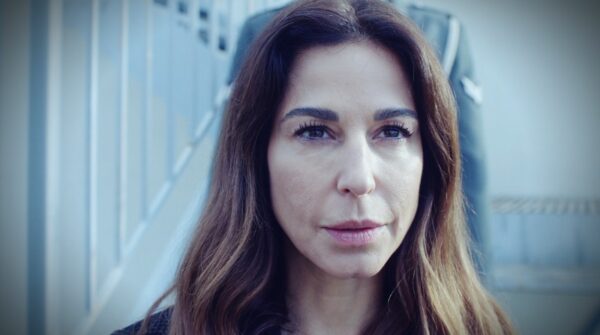 Άγιος έρωτας – Η Χριστίνα αποφυλακίζεται!