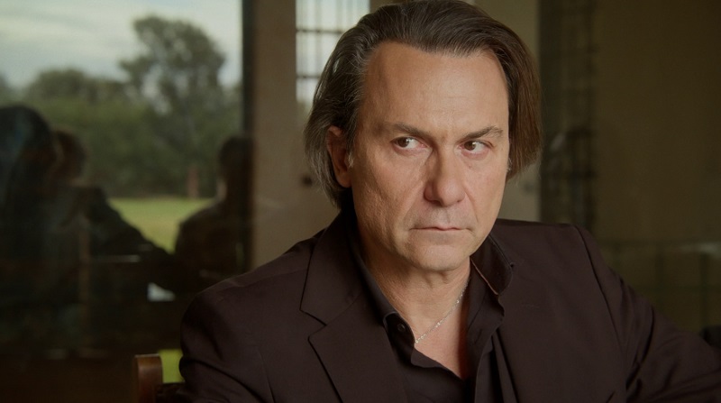 “Να μ’ αγαπάς” – Ο Άγγελος τινάζει στον αέρα τη συμφωνία πώλησης των επιχειρήσεων