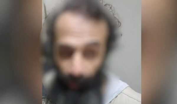 Εξάρχεια: Χειροπέδες σε 45χρονο Ιρανό που έστηνε καρτέρι σε γυναίκες και αυνανιζόταν – Τον ακινητοποίησαν κάτοικοι