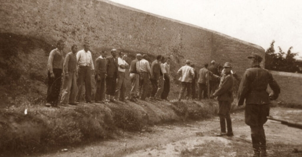 Καισαριανή: Πόσο αποτιμώνται οι 12 φωτογραφίες που θα αγοράσει το Δημόσιο, τι λένε έμπειροι συλλέκτες