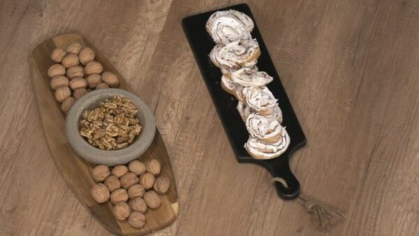 Μαρεγκάτα καρυδάτα