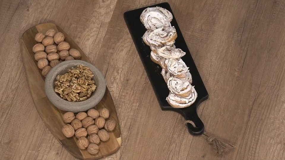 Μαρεγκάτα καρυδάτα