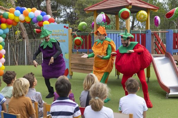 Μπαμπά, σ’αγαπώ: Έτσι ξεκινά η απίστευτη περιπέτεια της πατρότητας για τα “3 μπαμπαδάκια”!