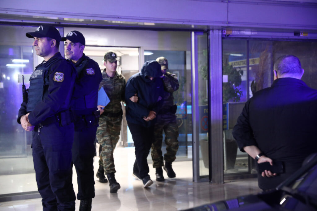 Οι 8 ώρες απολογίας του σμηνάρχου κατασκόπου: Τον προσέγγισαν μέσω LinkedIn, κατονόμασε τρία πρόσωπα