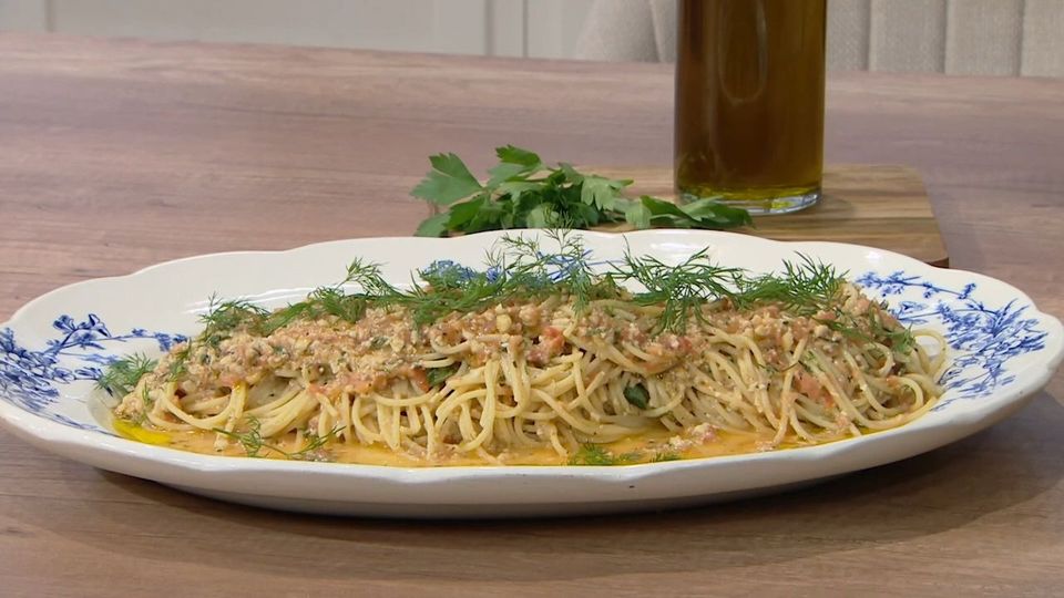 Σπαγγέτι με πεκορίνο και ελαιόλαδο