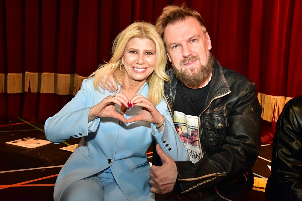 Ζήνα Κουτσελίνη: Βραδινή έξοδος με άφθονο γέλιο στην παράσταση “Toc Toc”