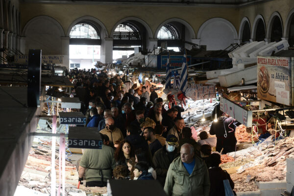 Καθαρά Δευτέρα 2026: Τι ισχύει για σούπερ μάρκετ και εμπορικά καταστήματα