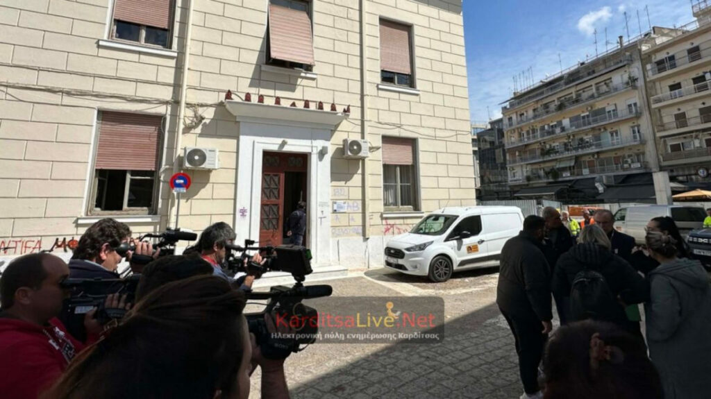 Βαριές διώξεις στους 2 νεαρούς για τη δολοφονία του τραγουδιστή στην Καρδίτσα, πήραν προθεσμία για να απολογηθούν