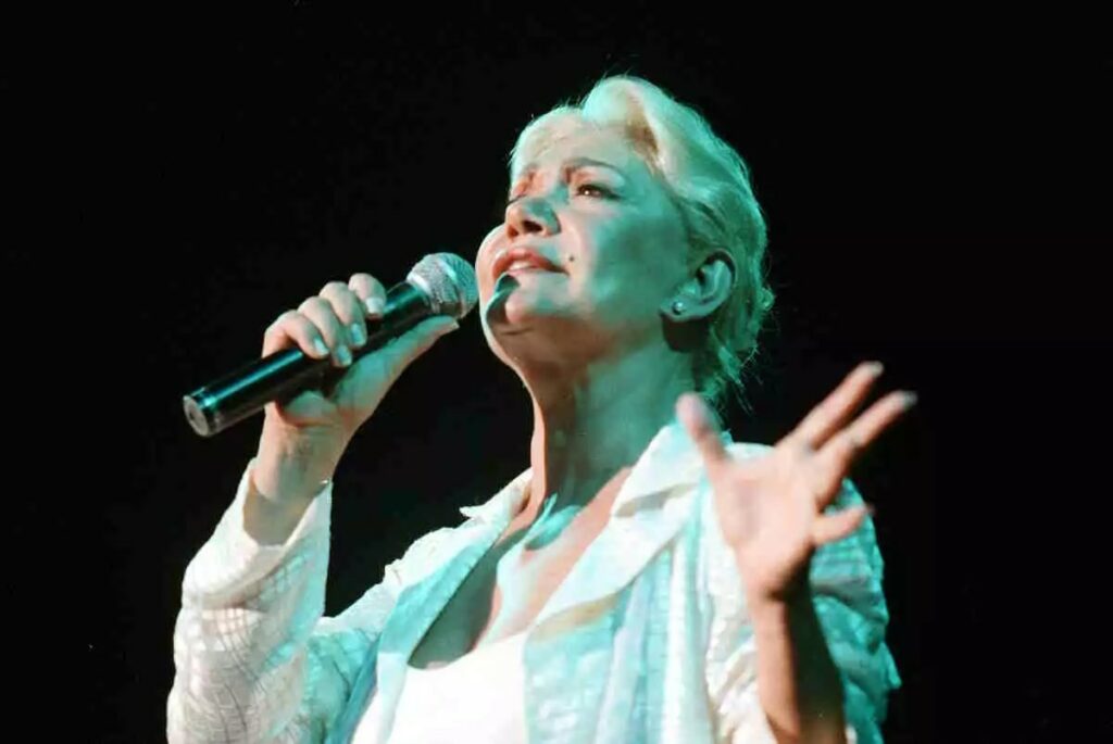 Μαρινέλλα: Οι μεγάλοι έρωτες με Καζαντζίδη και Βοσκόπουλο και η απόφαση κόντρα στο κατεστημένο