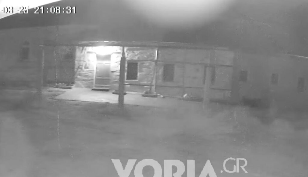 Βίντεο από τον ισχυρό σεισμό στο Άγιον Όρος – «Οι πολυέλαιοι πήγαιναν και έρχονταν» λένε οι μοναχοί