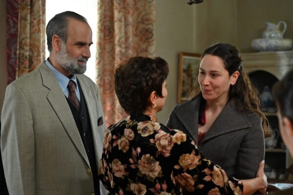 Άγιος έρωτας – Χάρης και Αναστασία παντρεύονται τη στιγμή που η Σοφία επιστρέφει στη Στέρνα