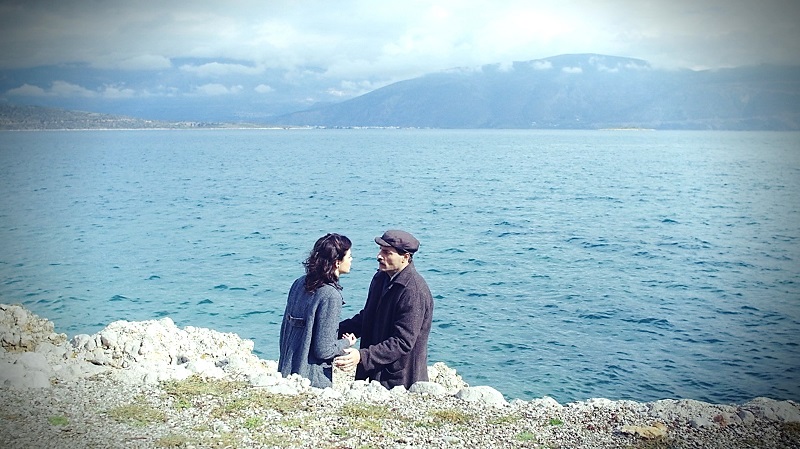 Άγιος έρωτας – O Γεράσιμος αποκαλύπτει στον Αργύρη πως είναι ο παλιός έρωτας της Δώρας και πως ήρθε για να τη διεκδικήσει