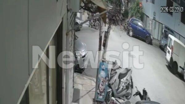 Αμπελόκηποι: Νέο βίντεο με την τρελή πορεία οδηγού υπό την επήρεια αλκοόλ – Η στιγμή που παρασύρει ένα από τα 14 οχήματα