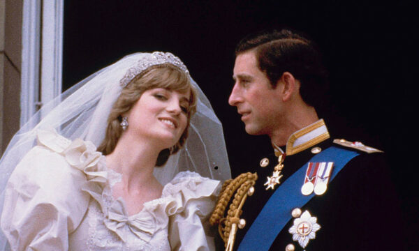 Αποκάλυψη για Κάρολο – Νταϊάνα: Το πραγματικό τρίτο πρόσωπο στον γάμο τους δεν ήταν η Καμίλα