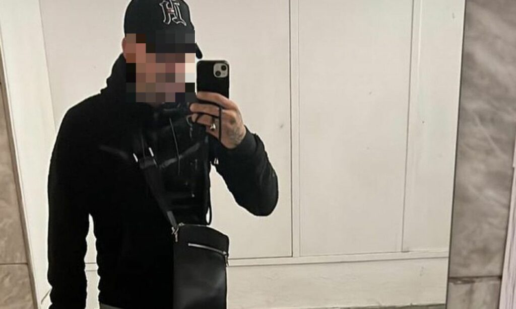 Αυτός είναι ο πασίγνωστος τράπερ που συνελήφθη στα Πατήσια – Έχει εκτίσει ποινή φυλάκισης