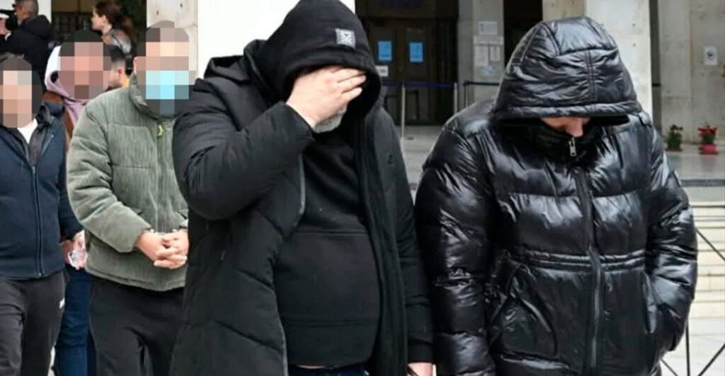 Κύκλωμα απάτης στον ΕΦΚΑ: Στη φυλακή δύο λογιστές, ένας διαφημιστής και ο αδελφός του πρώην παίκτης ριάλιτι, τι είπαν στις απολογίες τους