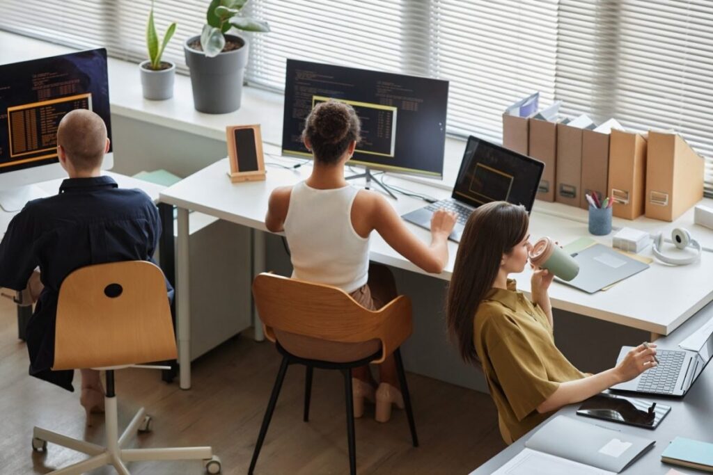 Πώς αμείβονται οι εργαζόμενοι για την αργία της 25ης Μαρτίου