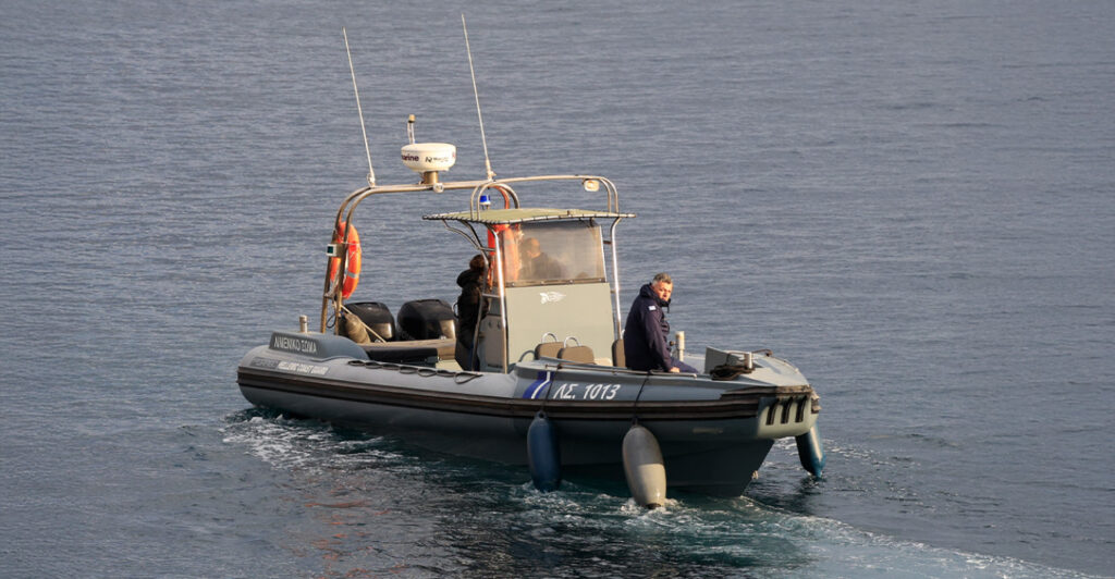 Τραγωδία στα Λιμανάκια Βουλιαγμένης: Εντοπίστηκε στο Πηγάδι του Διαβόλου η σορός του 34χρονου δύτη