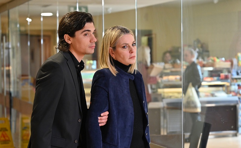 “Να μ’ αγαπάς” – Ο Λευτέρης παγιδεύει την Σοφία