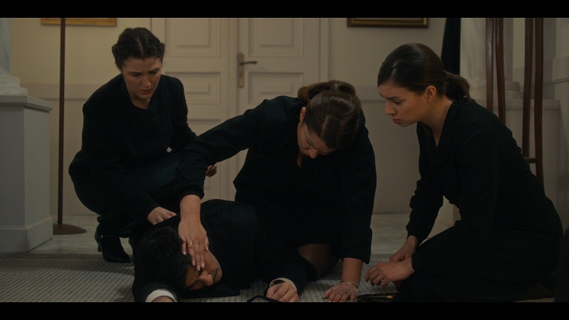 Porto Leone: Στη γειτονιά με τα κόκκινα φανάρια – Η Γαλήνη επαναστατεί και ο Ντίνος καταρρέει!