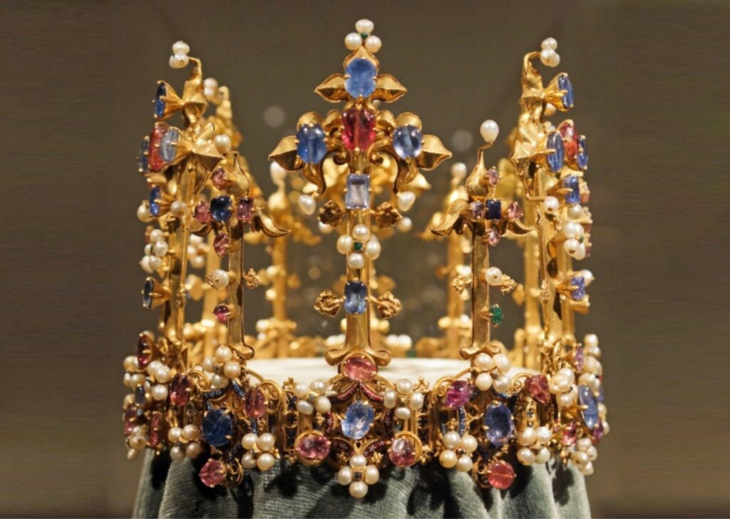 Το παλαιότερο στέμμα της Βρετανίας και γιατί φυλάσσεται στο Μόναχο