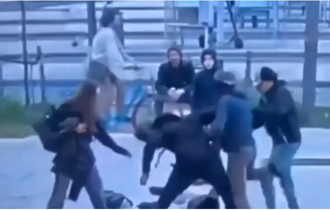 Βέλγιο: Σοκαριστικός ξυλοδαρμός νεαρού γιατί υπερασπίστηκε μια κοπέλα – Τον άφησαν αναίσθητο