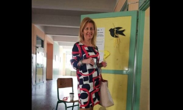 Σοφία Χρηστίδου: «Της πέταγαν βιβλία οι μαθητές» – Οι καταγγελίες από το περιβάλλον της καθηγήτριας