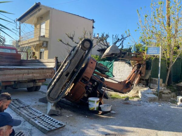 Πέθανε ο 58χρονος χειριστής που είχε καταπλακωθεί από εκσκαφέα στον Βόλο τη Μεγάλη Δευτέρα
