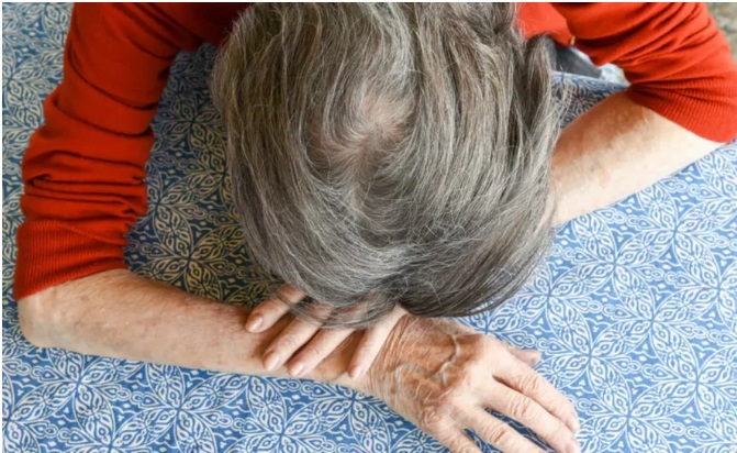 Φρίκη για 70χρονη – Τη βασάνισαν άγρια η κόρη και ο σύντροφός της