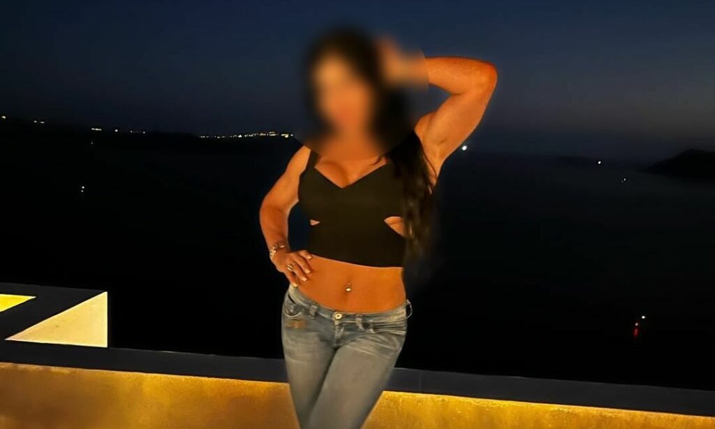 Τρεις φορές πάνω από το όριο το αλκοόλ στην 48χρονη influencer που συνελήφθη στο Κορωπί