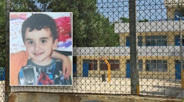 Συγκλόνισε η μητέρα του μικρού Μάριου που σκοτώθηκε από αδέσποτη σφαίρα στο Μενίδι τo 2017: «Είδα το αίμα να τρέχει ποτάμι, νόμιζα ότι έπεσε»