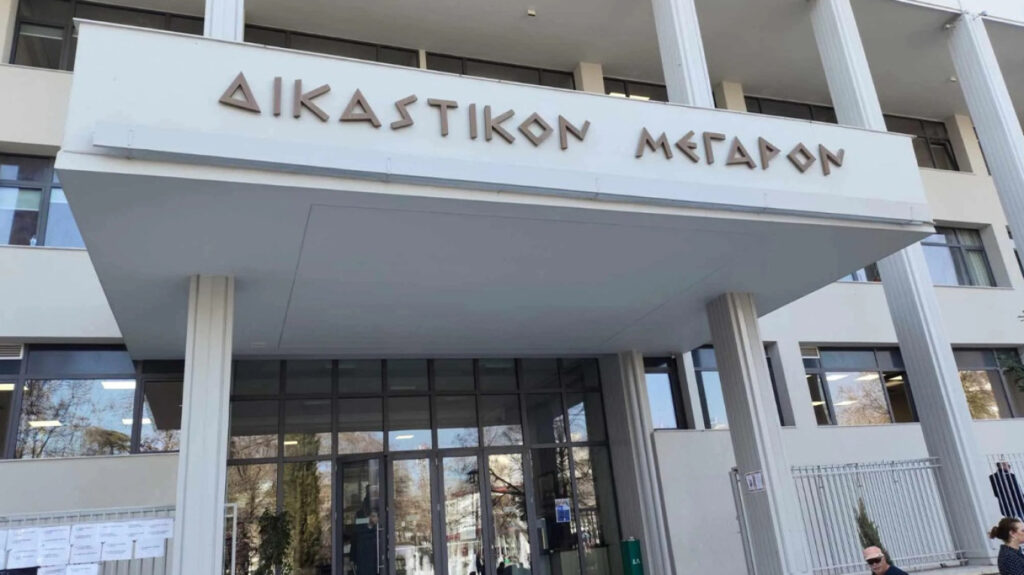 Δεκτή η δήλωση αποχής της προέδρου στη δίκη για τα χαμένα βίντεο των Τεμπών, αναβάλλεται επ’ αόριστον η εκδίκαση