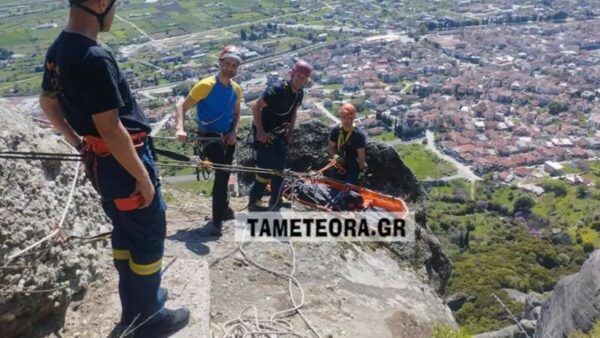 Μετέωρα: Ανατριχιαστικό βίντεο από την πτώση της 65χρονης στο κενό