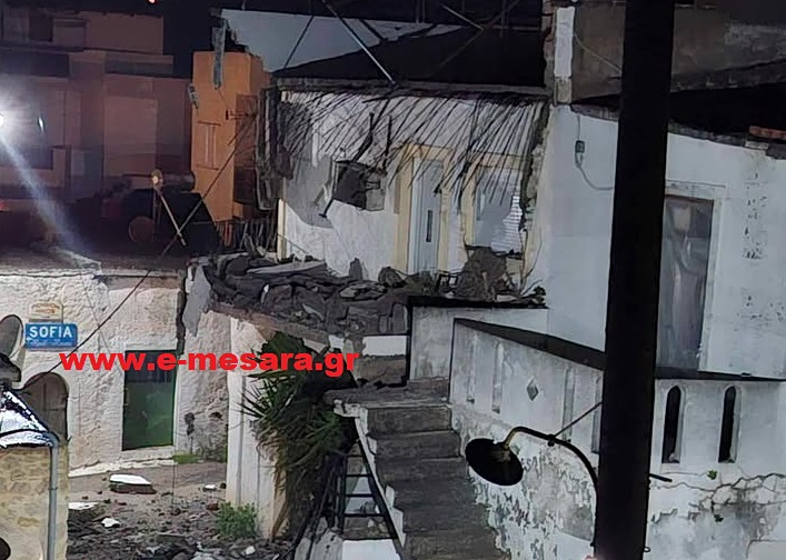 Κρήτη -Κατέρρευσε μπαλκόνι τη νύχτα στη μέση του δρόμου- Από τύχη δεν υπήρξαν τραυματισμοί