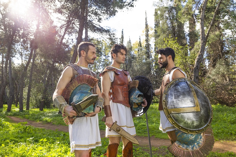 Μπαμπά, σ ’αγαπώ: Τα τρία μπαμπαδάκια κάνουν τον δικό τους…Τρωικό Πόλεμο!