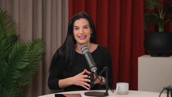 Χριστίνα Μπόμπα: Μετά τη μητρότητα, έκοψα την κοινωνική μου ζωή – Δεν το θέλω