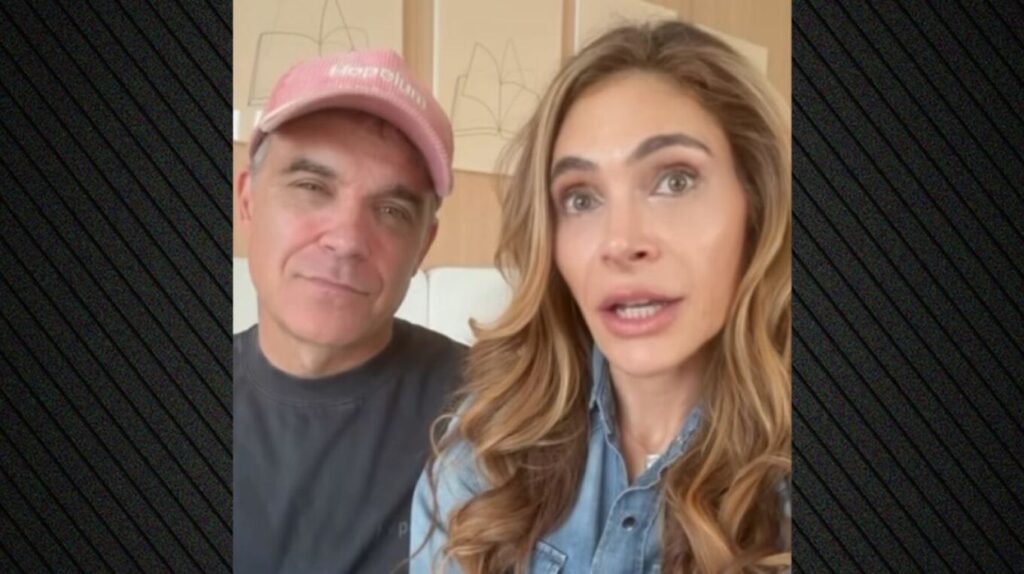 Ο Ρόμπι Γουίλιαμς και η σύζυγός του ζητούν την απαγόρευση των social media για παιδιά στο Ηνωμένο Βασίλειο