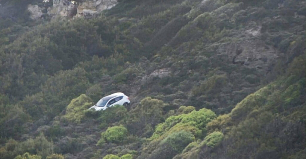 Νέες λεπτομέρειες για το θρίλερ στη Ρόδο: Πώς ο εν διαστάσει σύζυγος προσπάθησε να ρίξει στον γκρεμό μητέρα και παιδί, δόθηκε μάχη στο τιμόνι