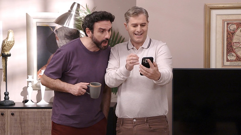 Το σόι σου – Οι Τριαντάφυλλοι στη δίνη του AI