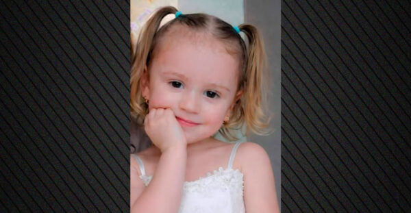 Με μπομπονιέρες και λουλούδια το τελευταίο αντίο στην 3χρονη που σκοτώθηκε σε τροχαίο στην Καβάλα: «Καλό παράδεισο πριγκίπισσά μου»