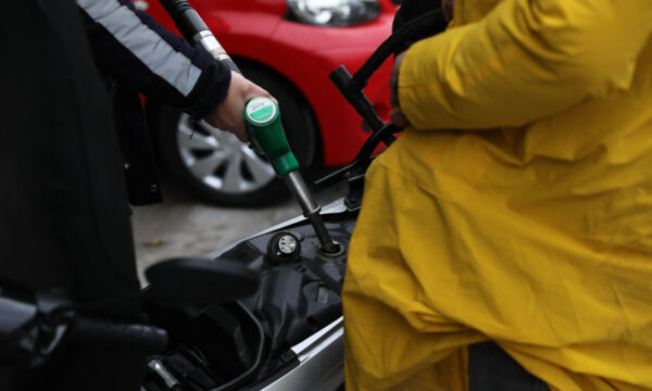 Fuel Pass: Ανοίγουν αύριο οι αιτήσεις – Πώς θα λάβετε χρήματα αυτή την εβδομάδα